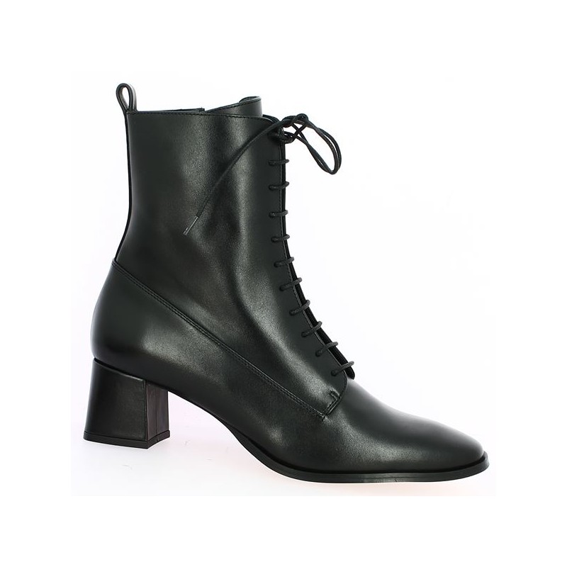 Shoesissime black leather lace-up ankle boots large size woman, profile view