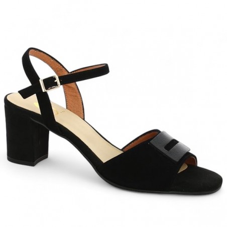 black formal sandal large size woman, profile view