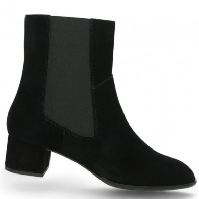 black velvet ankle boot with elastic heel 42, 43 44 45, profile view