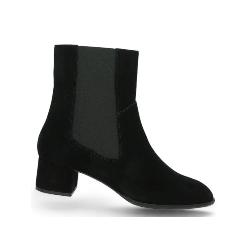 black velvet ankle boot with elastic heel 42, 43 44 45, profile view