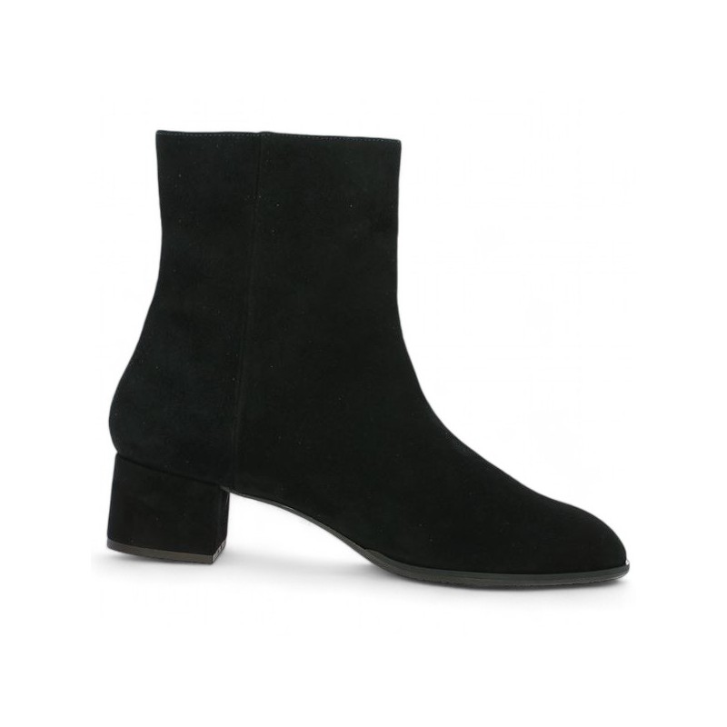 elegant black velvet boots 42, 43, 44, 45 Shoesissime, profile view