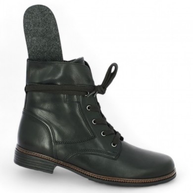 lace-up ankle boot with removable sole in black leather, large size, view details