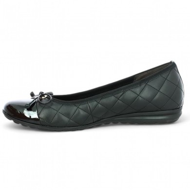 Gabor black quilted ballerina with patent toe large women's size, interior view