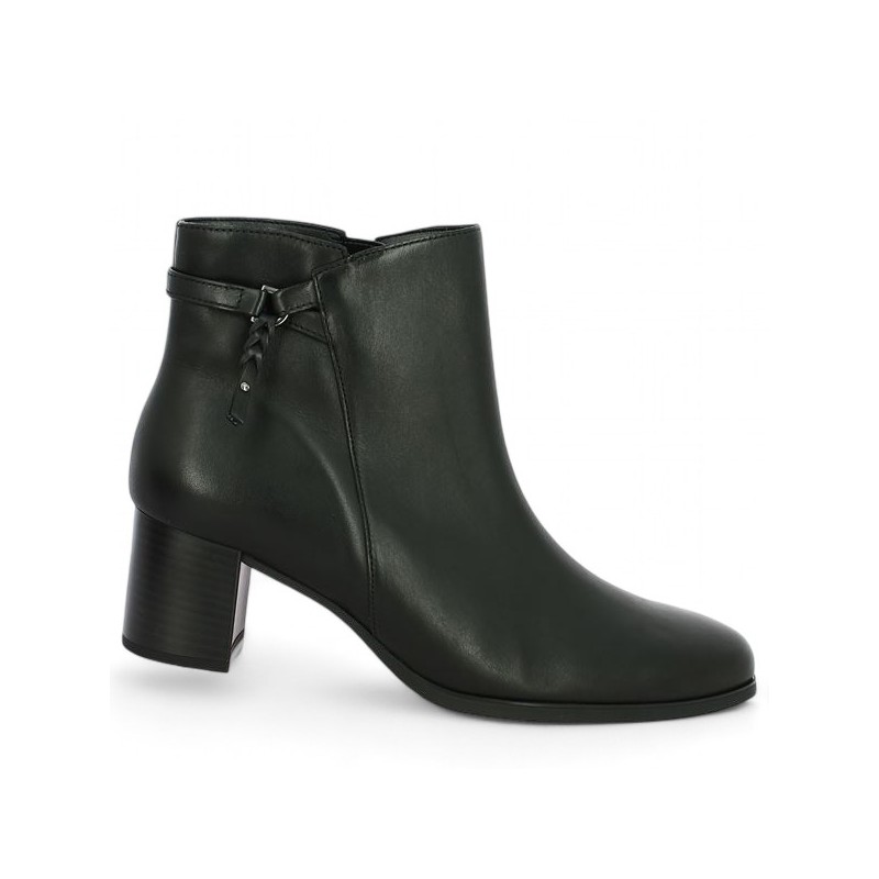 55.692.24 Gabor ankle boot black heel large size, profile view